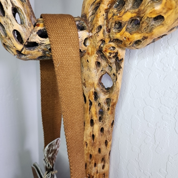 NEW The Shanty Corporation Hunter Cowhide Shoulder Tote - Picture 5 of 12